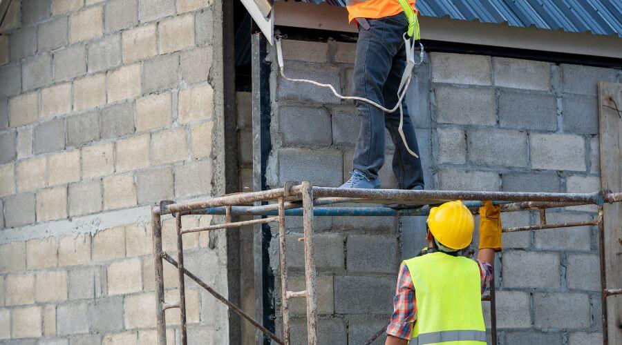 Professional residential roofers in Alba, TX